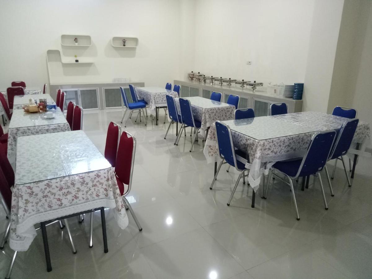 Clean & Comfort Homestay Ambon Exterior photo